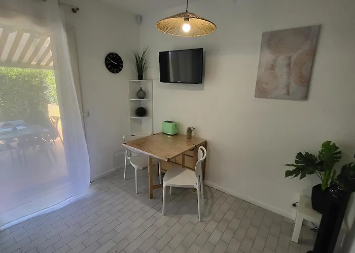 Tennis Clim Wifi Terrasse Au Cap D'agde *