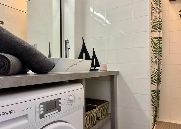 Tennis Clim Wifi Terrasse Au Cap D'agde * Agde