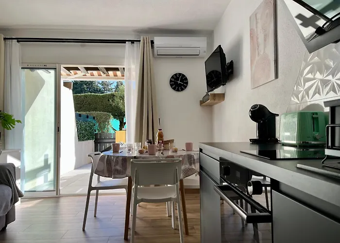 Appartement Tennis Clim Wifi Terrasse Au Cap D'agde Agde